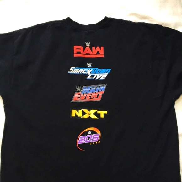 WW Smackdown Raw Event T-Shirt - Picture 2 of 5